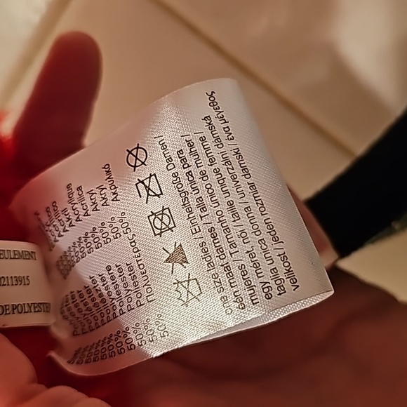 NWT Women's Christmas Earmuffs Headband Cat Ears Red Fur Holly Berries Glitter - Picture 7 of 10